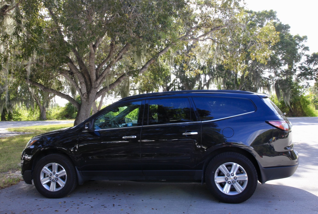 Viaggio on the road in Florida: Chrevolet Suv