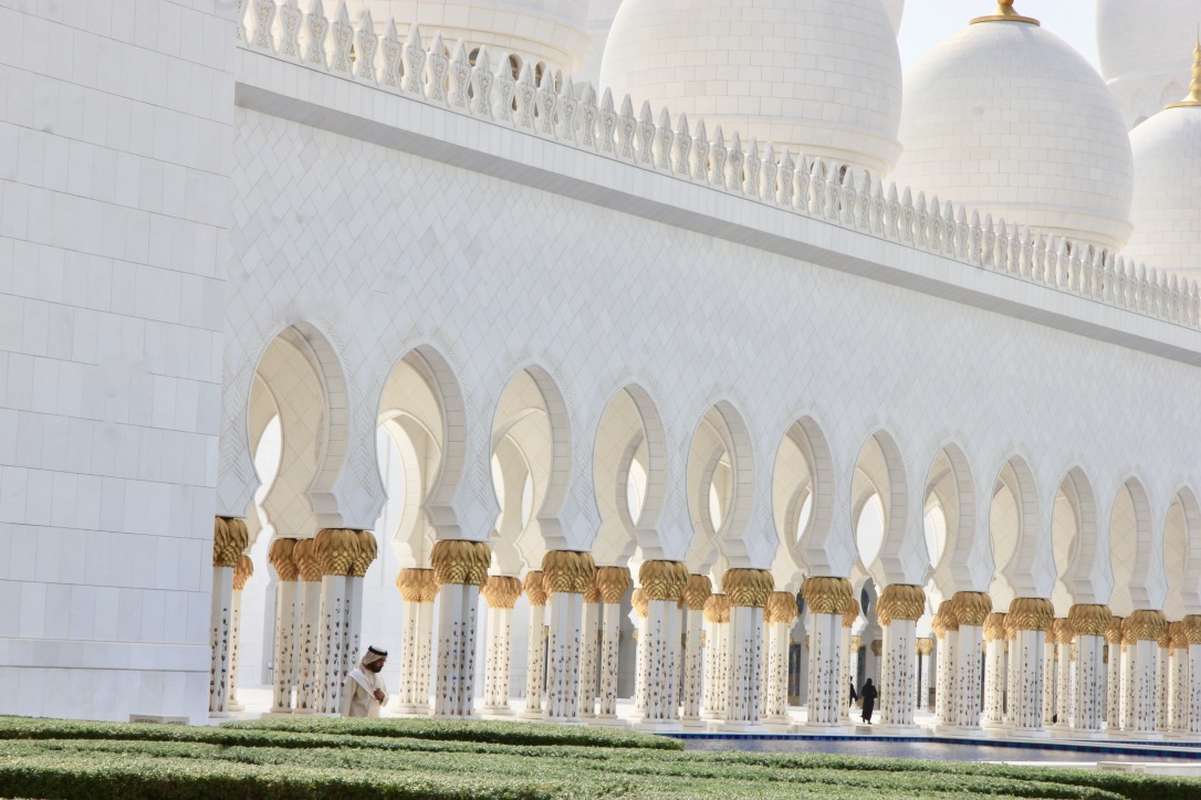 Visita alla Grande Moschea di Abu Dhabi