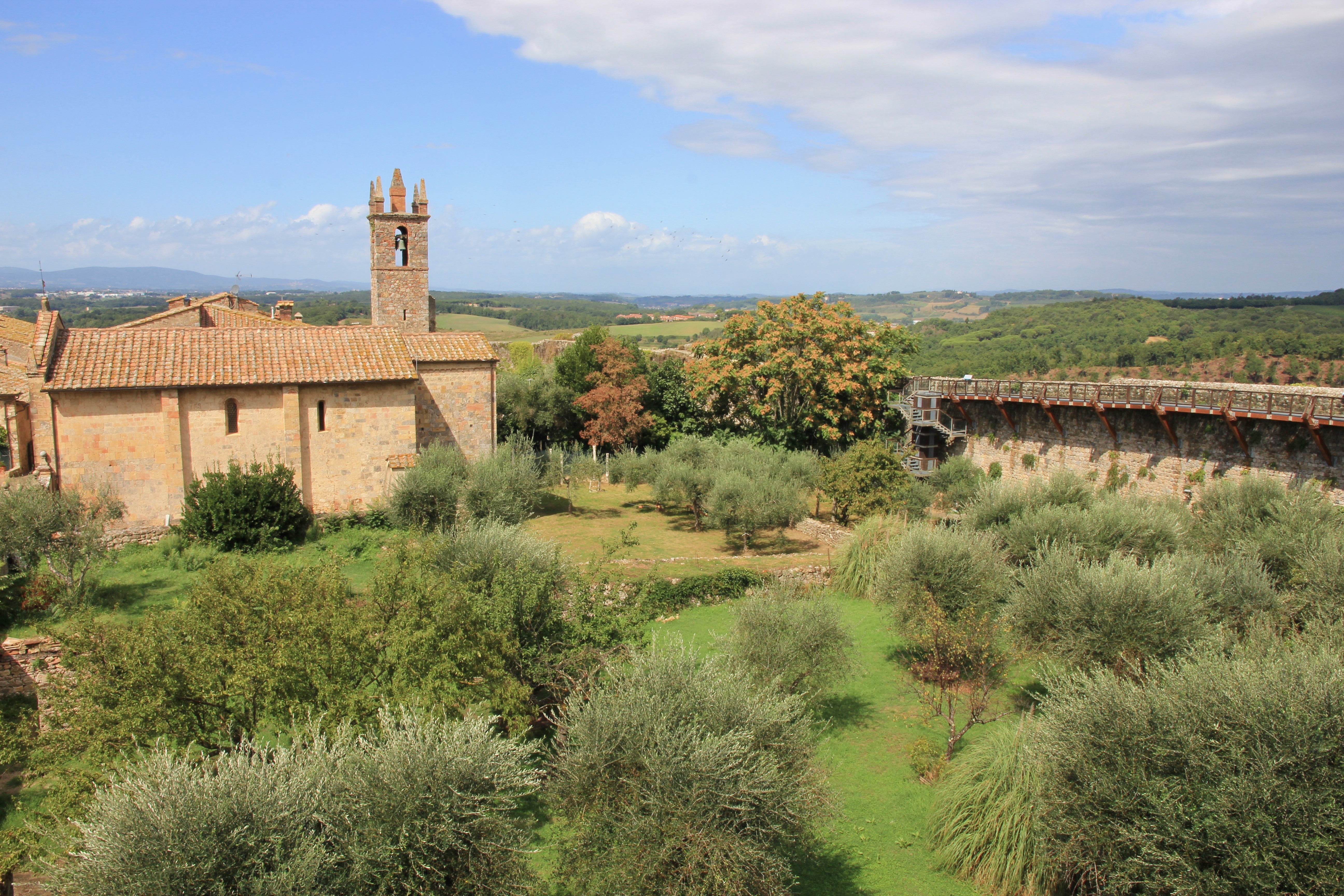 Camminamento sulle mura, Monteriggioni