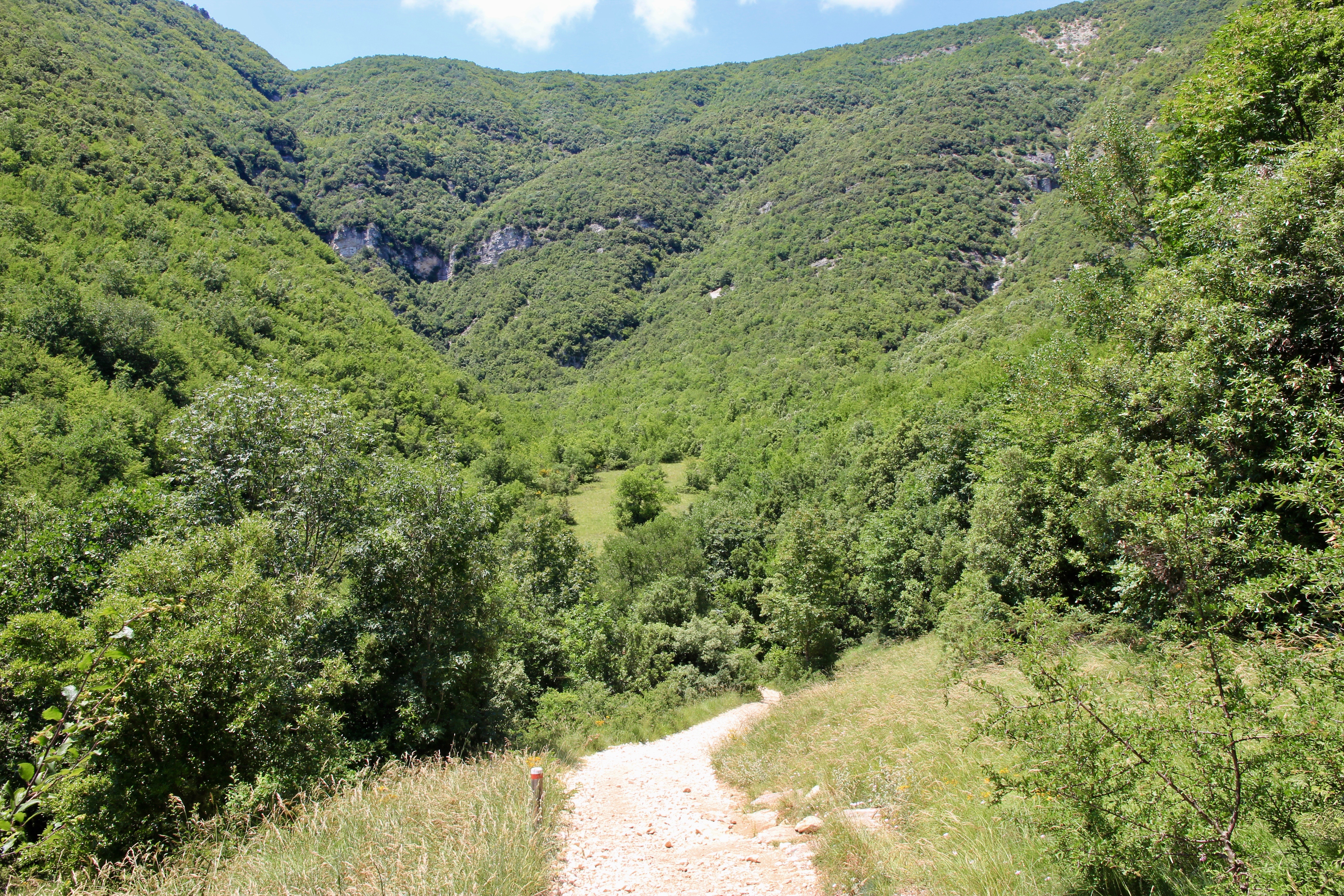 Il lago di Fiastra e le Lame Rosse