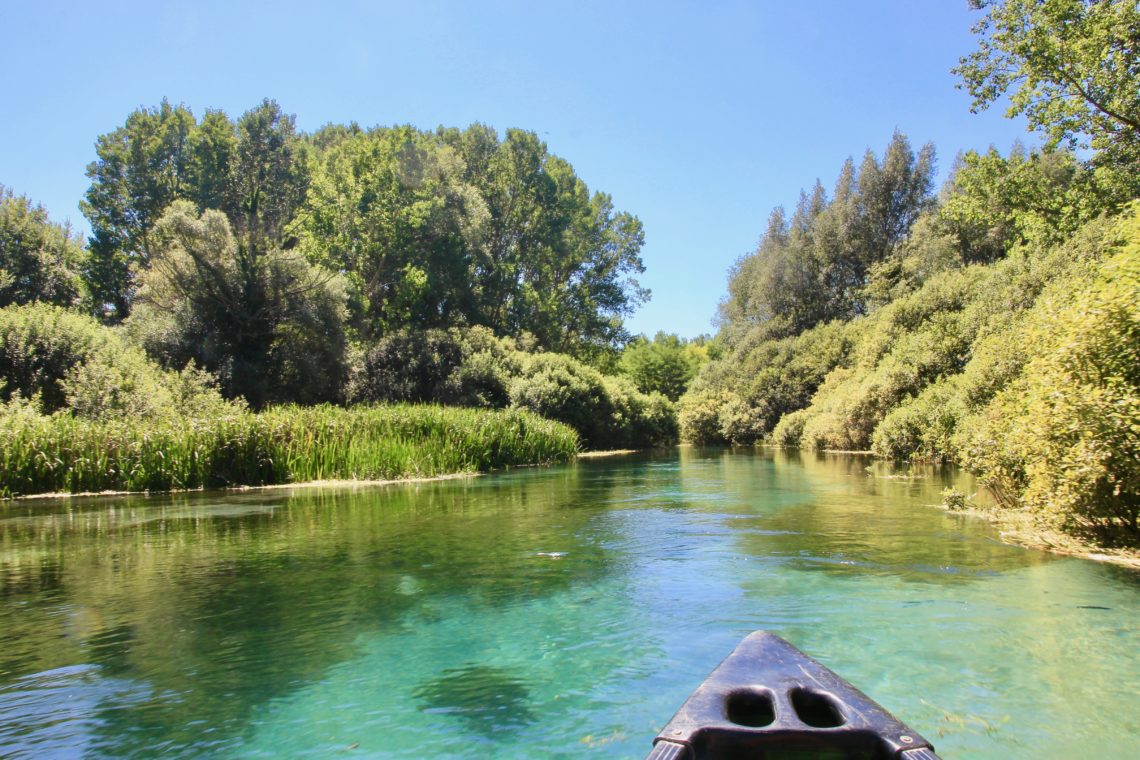 In canoa lungo il fiume Tirino