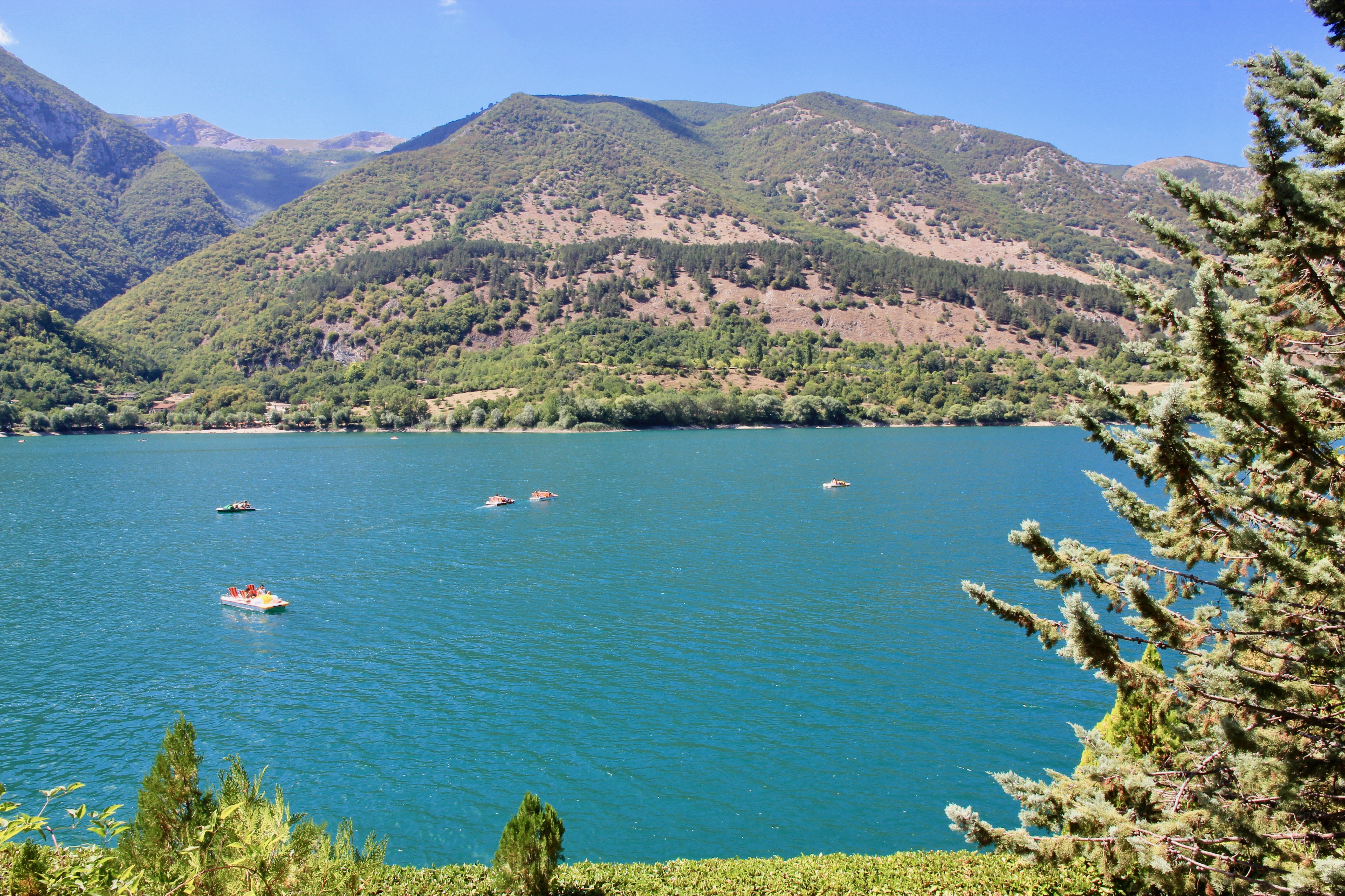 lago a forma di cuore - Abruzzo