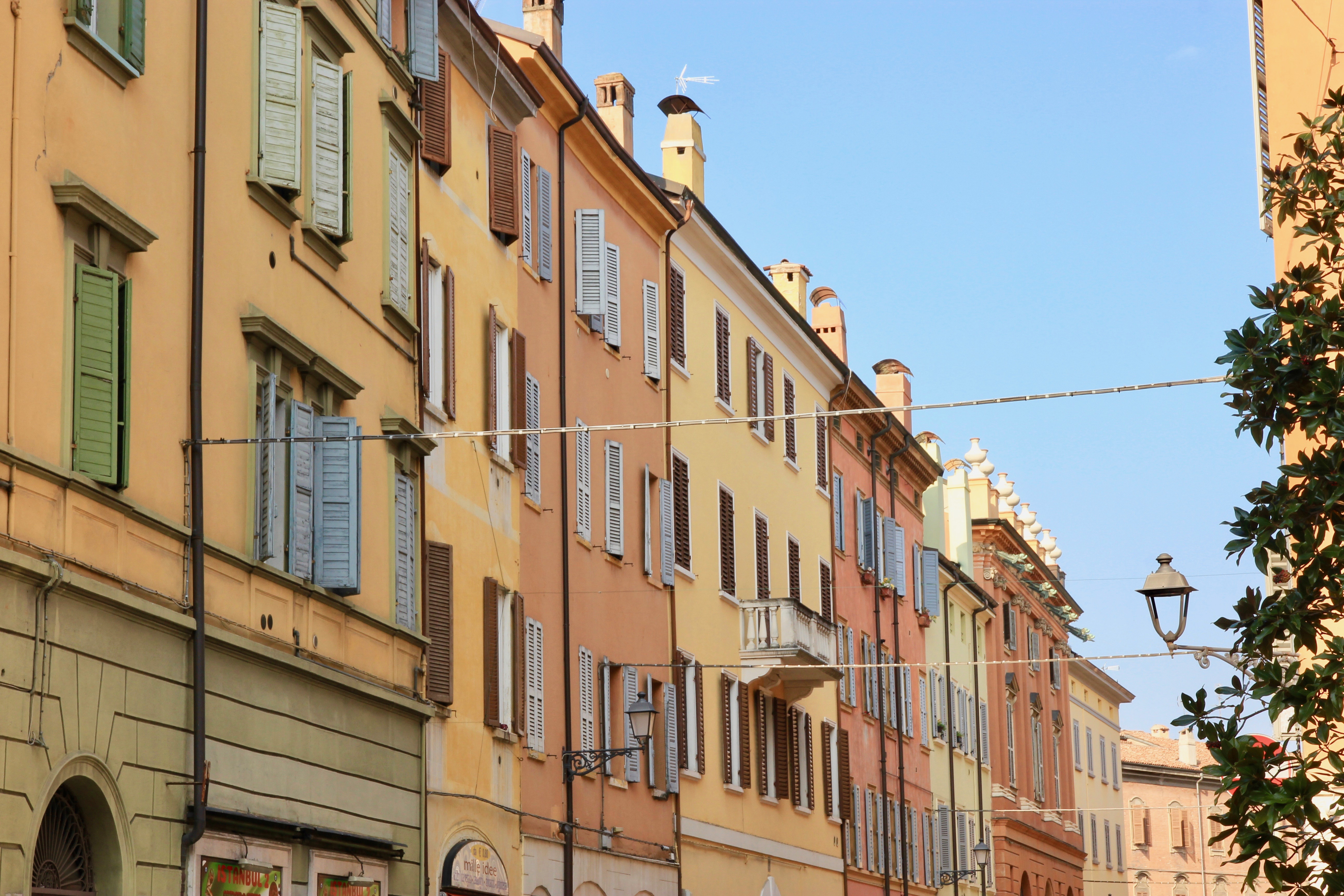 Via Emilia, centro di Modena