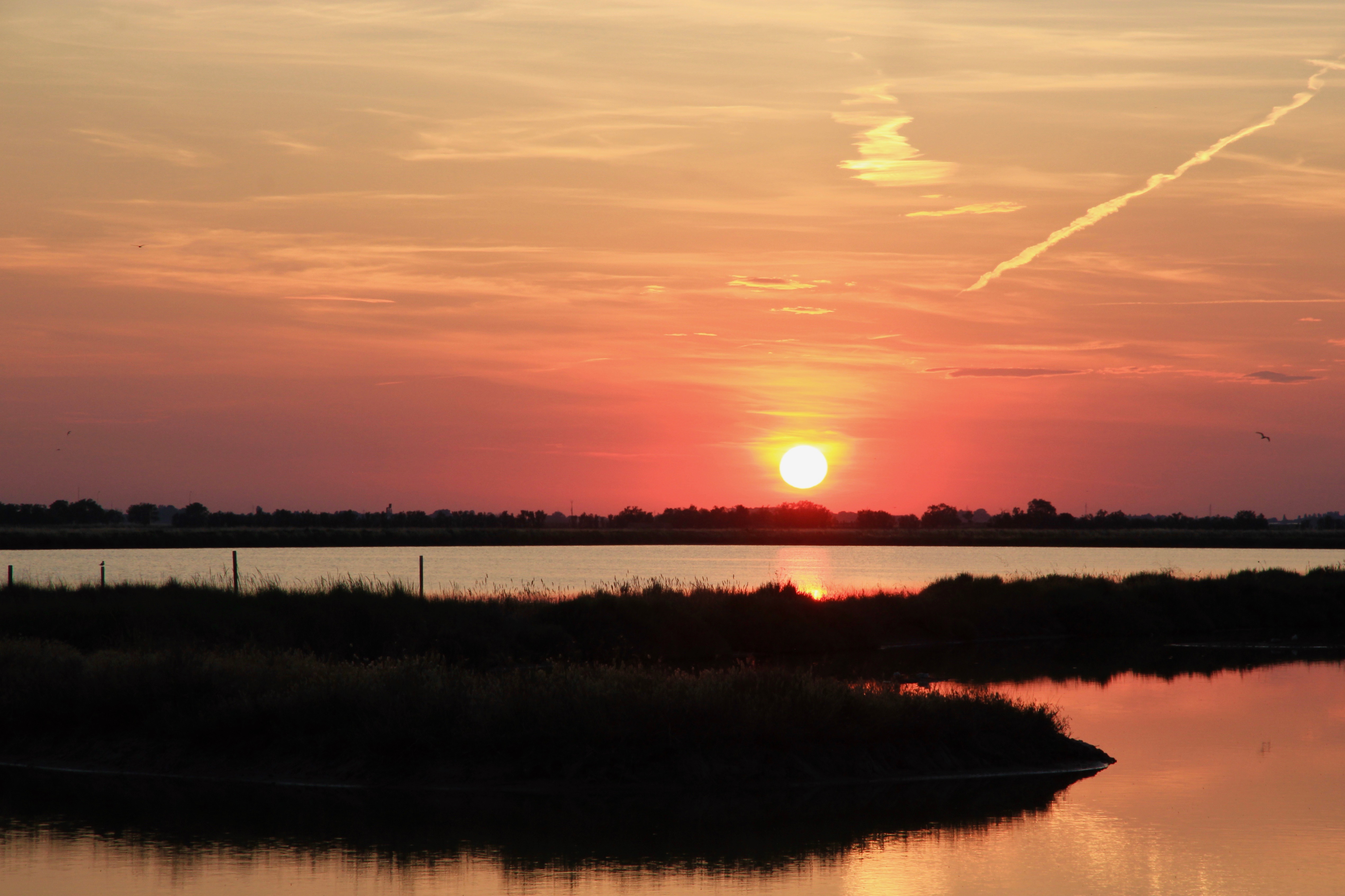 Vedere il tramonto alle Saline di Cervia