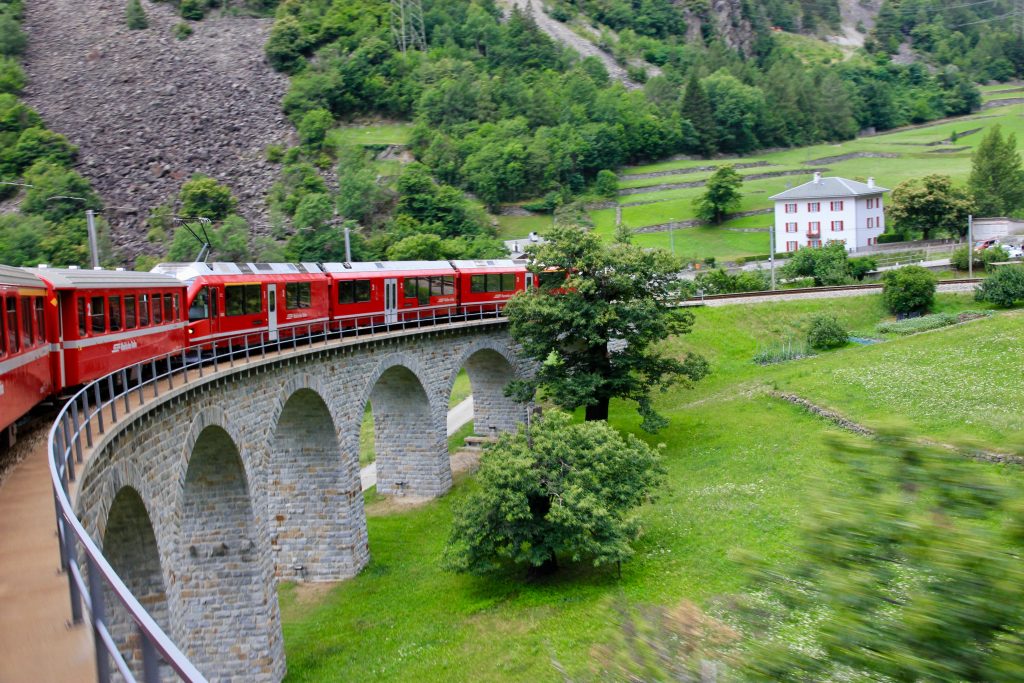 Trenino Rosso del Bernina - viadotto di Brusio