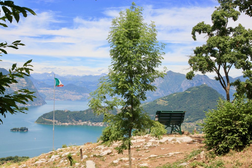 Panchina Gigante Lago d'Iseo